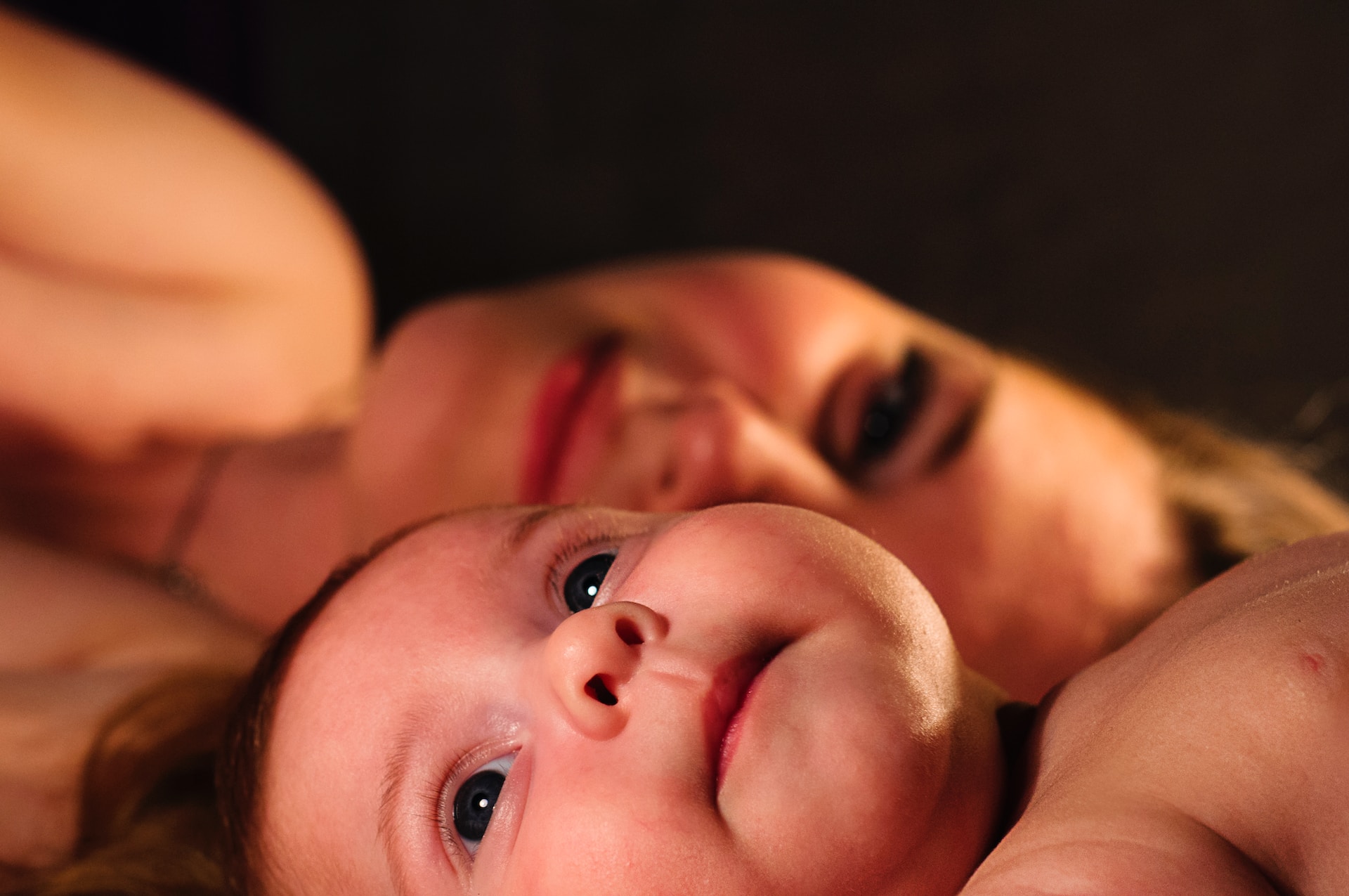 4 Tips: The Ergonomics Of Breastfeeding